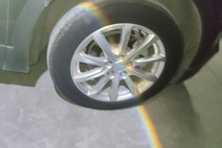 Used Cadillac XT4 2022 28T Two-Wheel Drive Fashion Edition Right Front Wheel Hub