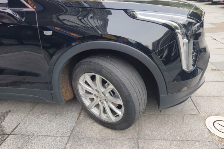 Used Cadillac XT4 2022 28T Two-Wheel Drive Fashion Edition Right Front Wheel Hub