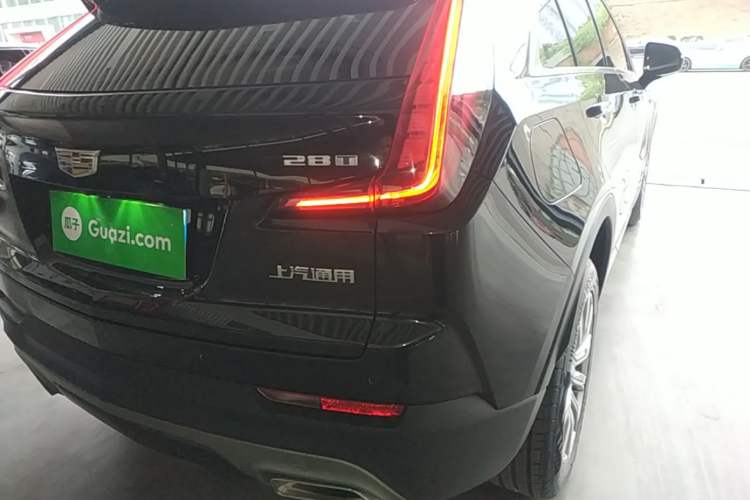 Used Cadillac XT4 2022 28T Two-Wheel Drive Prestige Version Right Rear Taillight