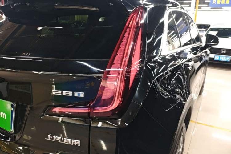 Used Cadillac XT4 2022 28T Two-Wheel Drive Prestige Version Right Rear Taillight