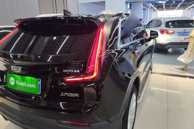 Used Cadillac XT4 2022 28T Two-Wheel Drive Fashion Edition Right Rear Taillight