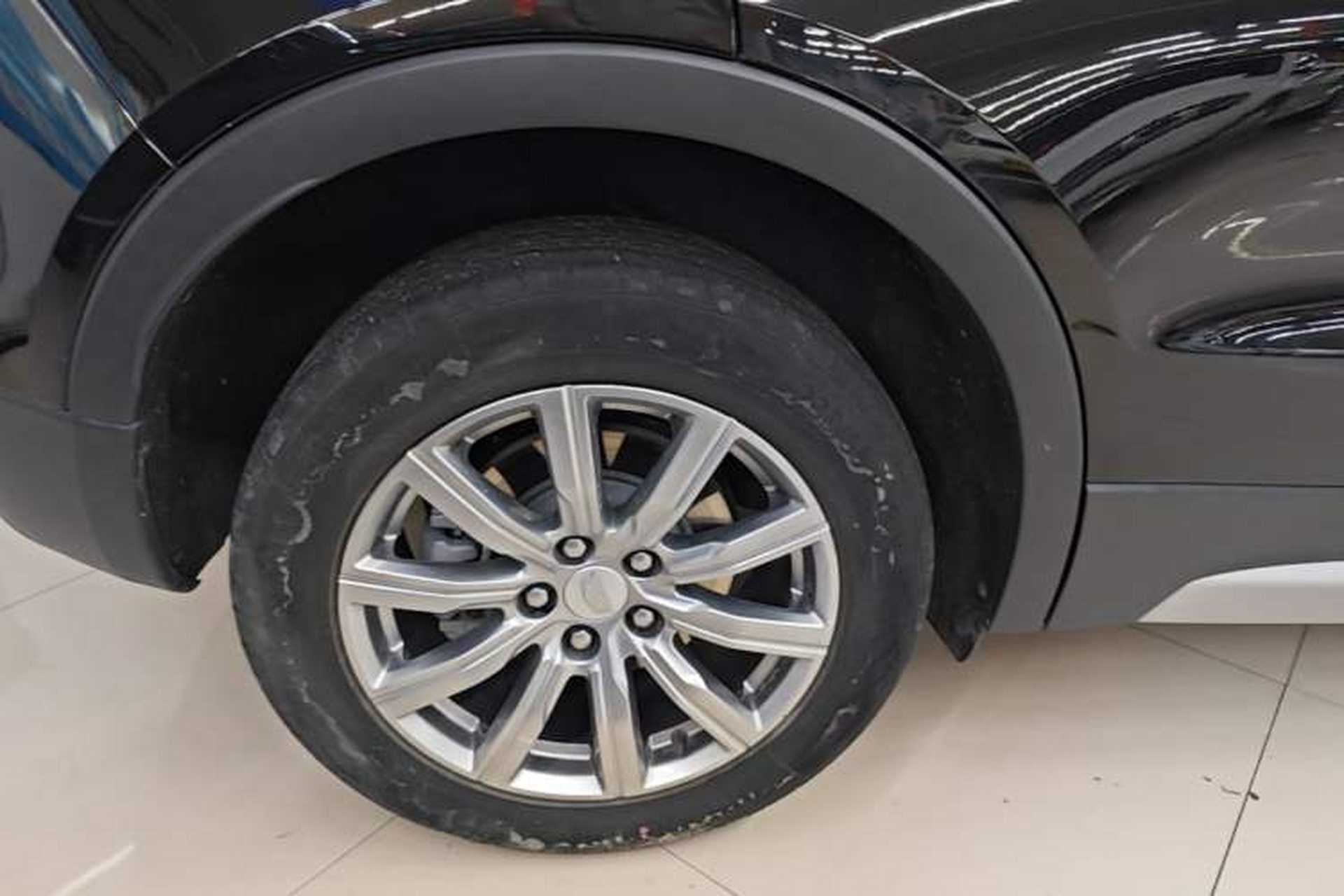 Used Cadillac XT4 2022 28T Two-Wheel-Drive Luxury Version Right Rear Wheel Hub