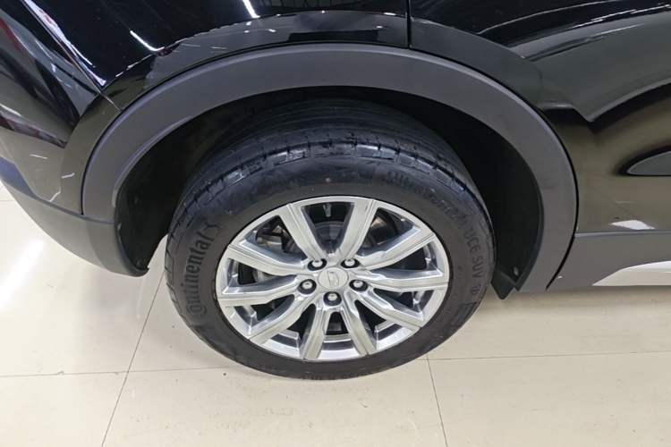 Used Cadillac XT4 2022 28T Two-Wheel-Drive Luxury Version Right Rear Wheel Hub