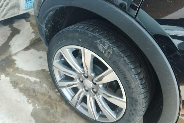 Used Cadillac XT4 2022 28T Four-Wheel Drive Prestige Version Right Rear Wheel Hub