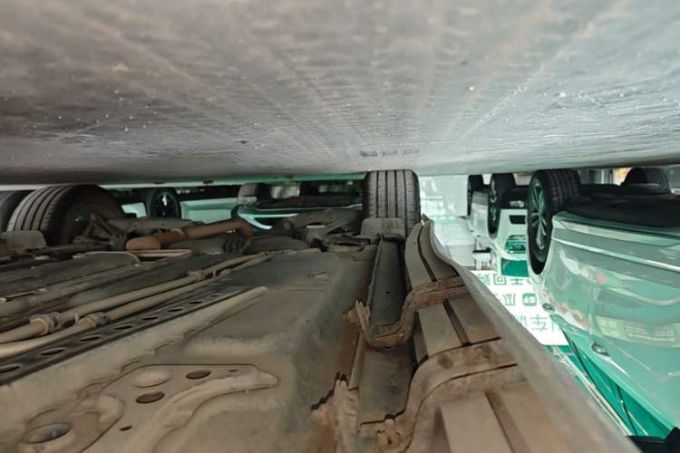 Used Cadillac XT4 2022 28T Two-Wheel Drive Fashion Edition Right Side Sill