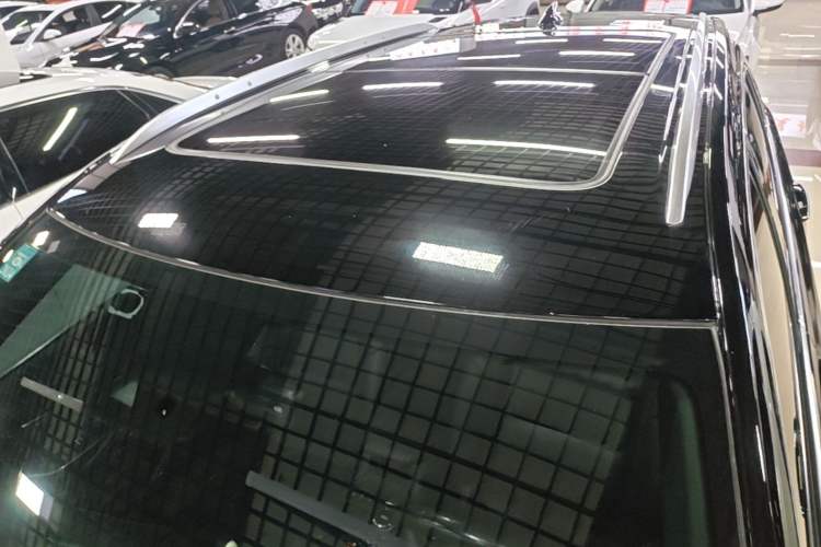 Used Cadillac XT4 2022 28T Two-Wheel-Drive Luxury Version Roof