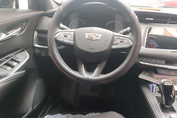 Used Cadillac XT4 2022 28T Two-Wheel Drive Fashion Edition Steering Wheel