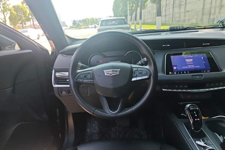 Used Cadillac XT4 2022 28T Two-Wheel Drive Fashion Edition Steering Wheel