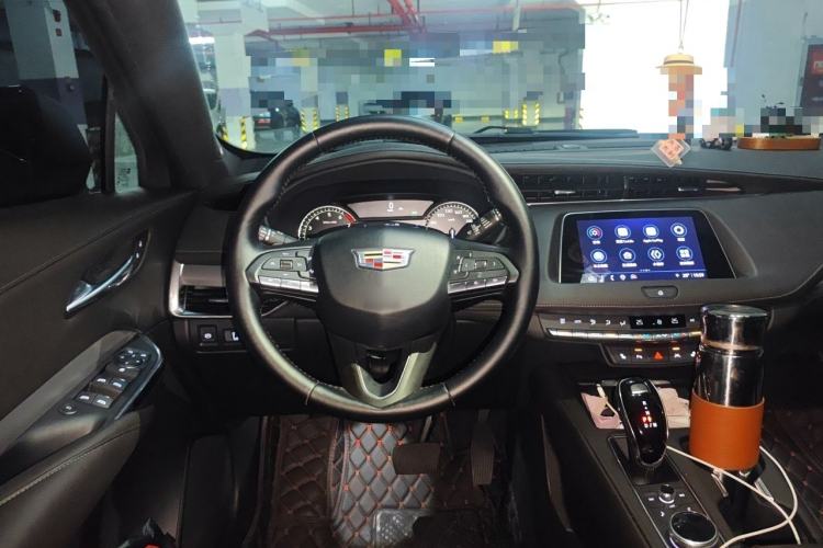 Used Cadillac XT4 2022 28T Two-Wheel-Drive Luxury Version Steering Wheel