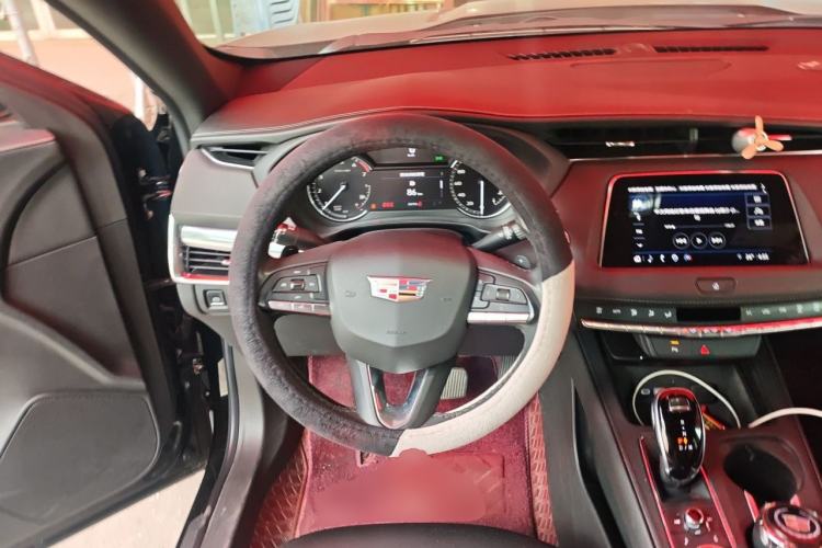 Used Cadillac XT4 2022 28T Two-Wheel Drive Fashion Edition Steering Wheel