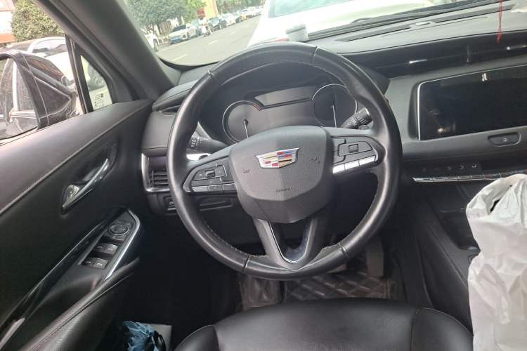 Used Cadillac XT4 2022 28T Two-Wheel Drive Fashion Edition Steering Wheel