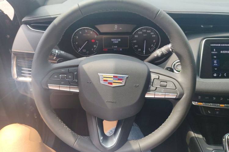 Used Cadillac XT4 2022 28T Four-Wheel Drive Prestige Version Steering Wheel