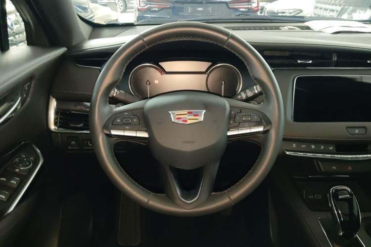 Used Cadillac XT4 2022 28T Two-Wheel Drive Fashion Edition Steering Wheel