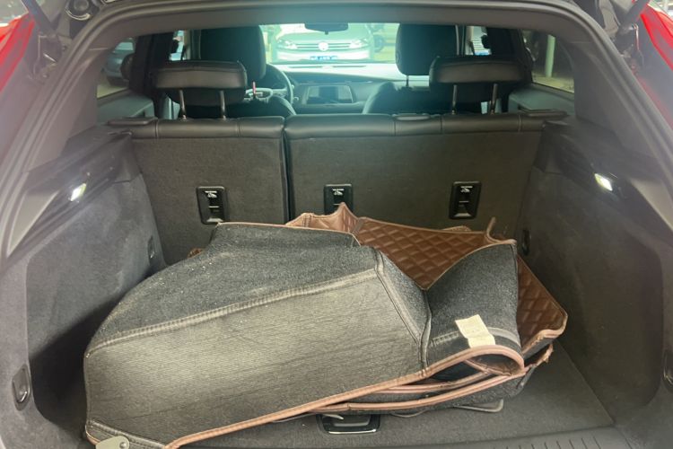 Used Cadillac XT4 2022 28T Two-Wheel Drive Fashion Edition Trunk