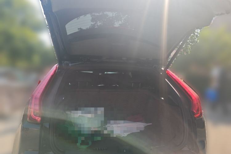 Used Cadillac XT4 2022 28T Two-Wheel-Drive Luxury Version Trunk