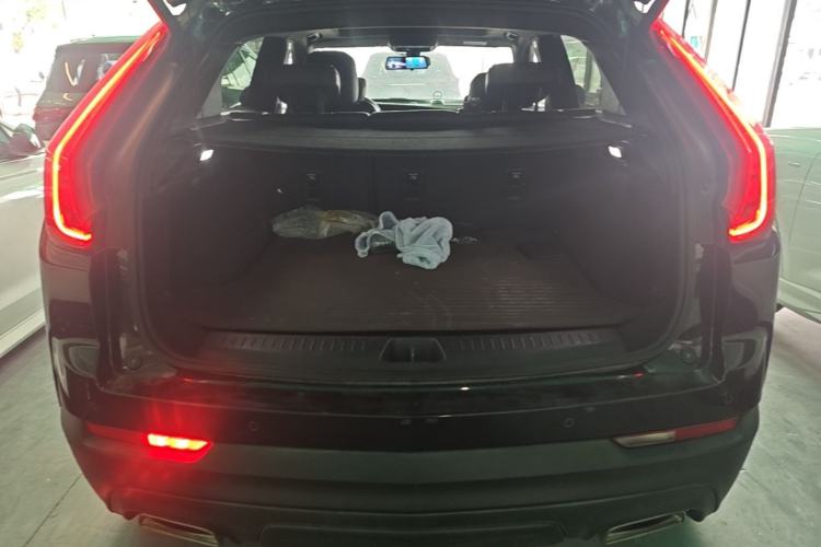 Used Cadillac XT4 2022 28T Two-Wheel Drive Fashion Edition Trunk