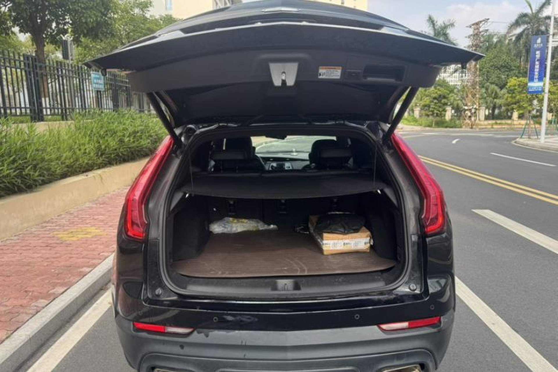 Used Cadillac XT4 2022 28T Two-Wheel Drive Fashion Edition Trunk