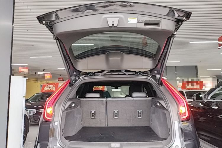 Used Cadillac XT4 2022 28T Two-Wheel Drive Fashion Edition Trunk