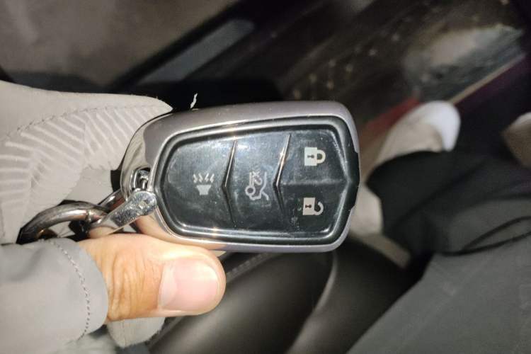 Used Cadillac XT4 2022 28T Two-Wheel-Drive Luxury Version Vehicle Key