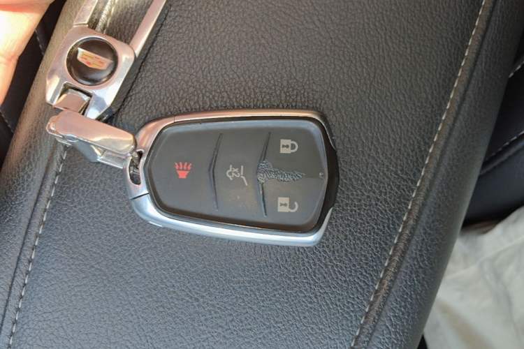 Used Cadillac XT4 2022 28T Two-Wheel-Drive Luxury Version Vehicle Key