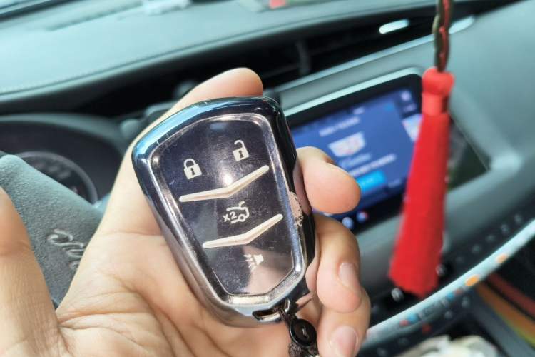Used Cadillac XT4 2022 28T Two-Wheel-Drive Luxury Version Vehicle Key