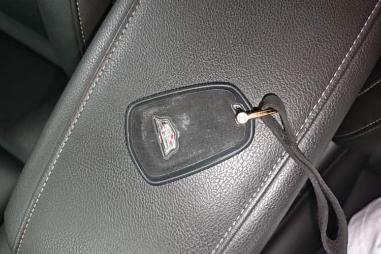 Used Cadillac XT4 2022 28T Two-Wheel-Drive Luxury Version Vehicle Key