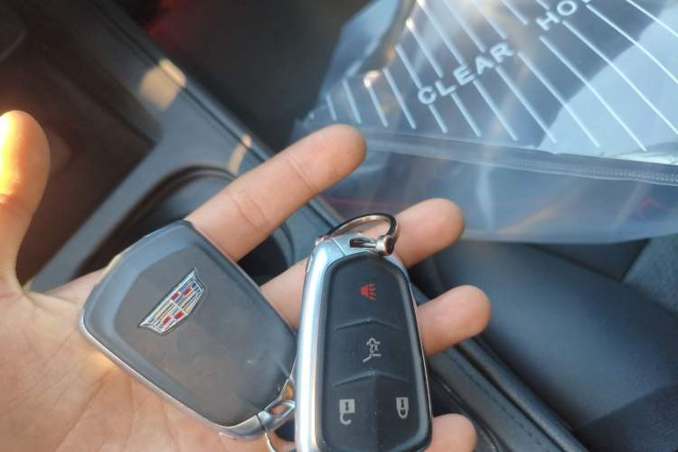 Used Cadillac XT4 2022 28T Two-Wheel-Drive Luxury Version Vehicle Key