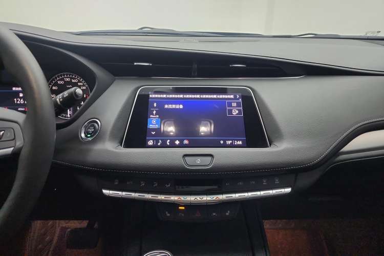 Used Cadillac XT4 2022 28T Two-Wheel-Drive Luxury Version Audio And AC Panel