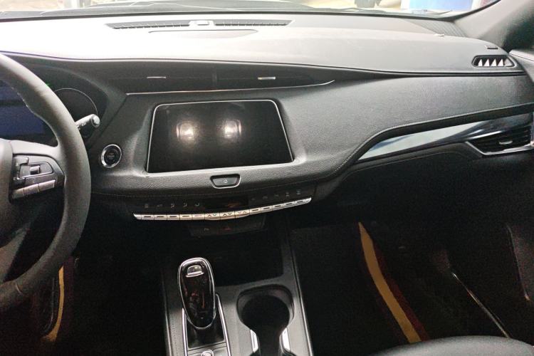 Used Cadillac XT4 2022 28T Two-Wheel Drive Fashion Edition Audio And AC Panel