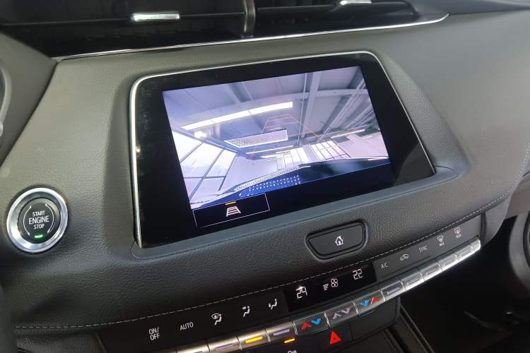 Used Cadillac XT4 2022 28T Two-Wheel Drive Fashion Edition Audio And AC Panel
