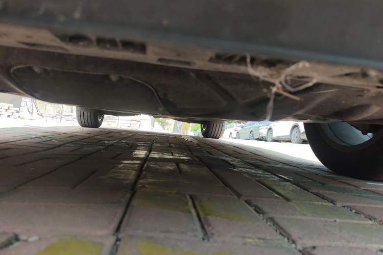 Used Cadillac XT4 2022 28T Two-Wheel Drive Prestige Version Chassis Front