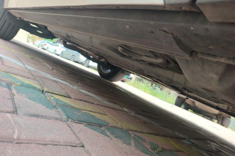 Used Cadillac XT4 2022 28T Two-Wheel Drive Prestige Version Chassis Front Right