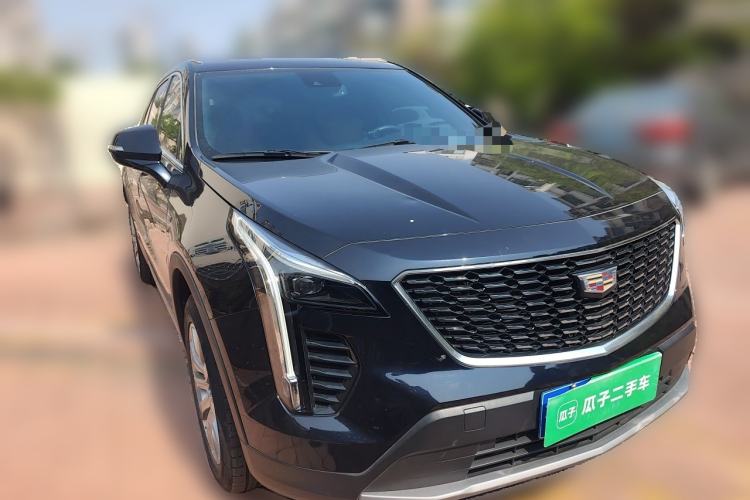 Used Cadillac XT4 2022 28T Two-Wheel Drive Prestige Version Front Right 45 Deg
