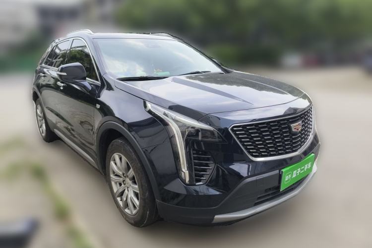 Used Cadillac XT4 2022 28T Two-Wheel Drive Prestige Version Front Right 45 Deg