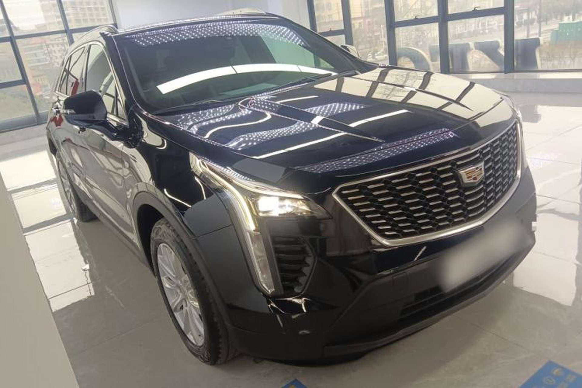 Used Cadillac XT4 2022 28T Two-Wheel Drive Fashion Edition Front Right 45 Deg