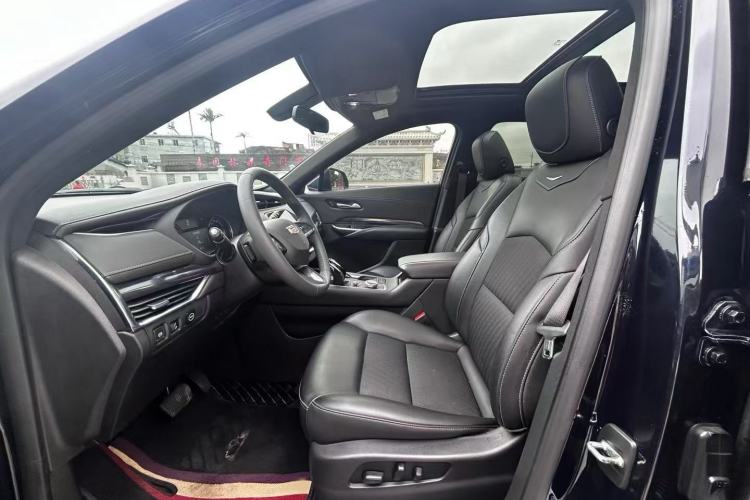 Used Cadillac XT4 2022 28T Two-Wheel Drive Fashion Edition Interior 1