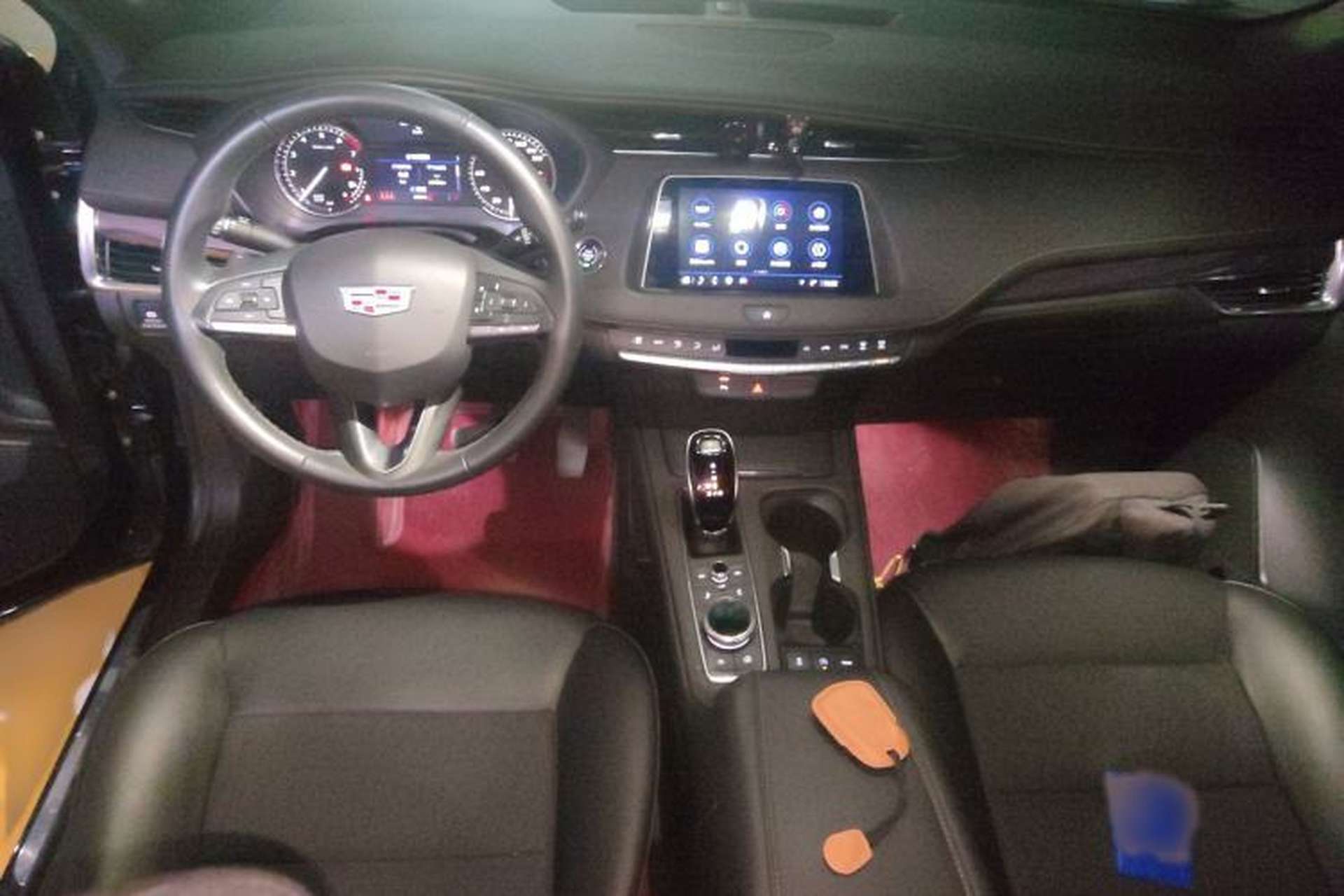 Used Cadillac XT4 2022 28T Two-Wheel Drive Fashion Edition Interior 2
