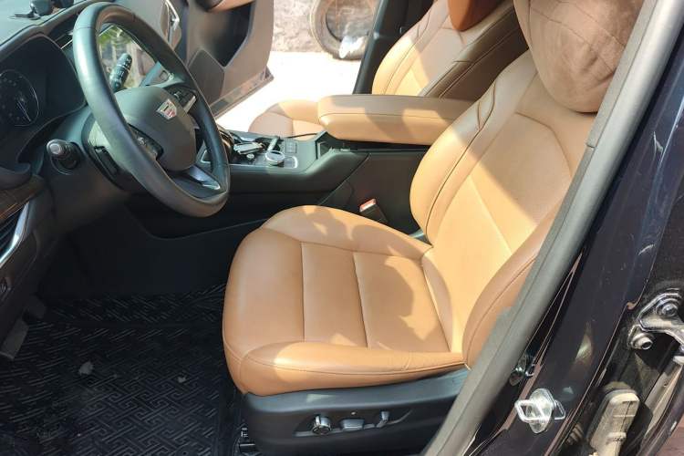 Used Cadillac XT4 2022 28T Two-Wheel Drive Prestige Version Left Front Seat