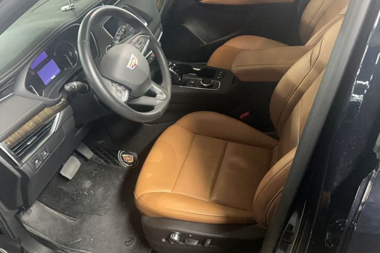 Used Cadillac XT4 2022 28T Two-Wheel-Drive Luxury Version Left Front Seat