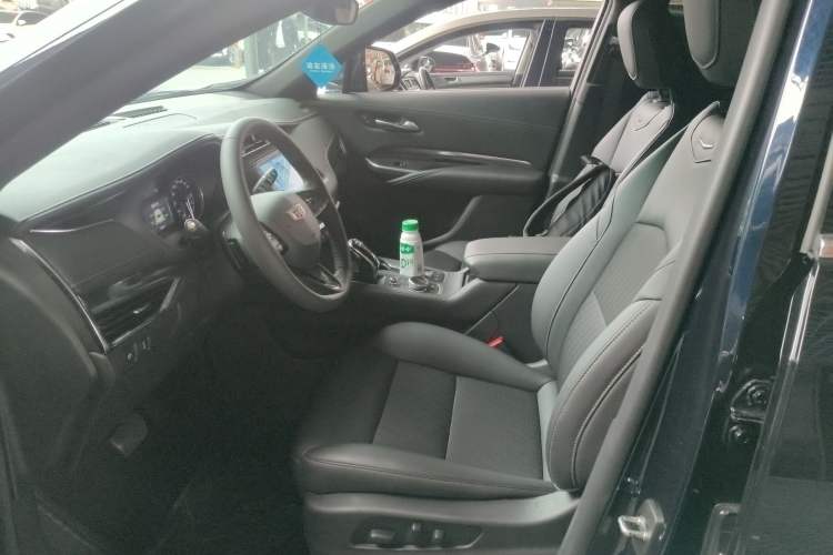 Used Cadillac XT4 2022 28T Two-Wheel Drive Fashion Edition Left Front Seat
