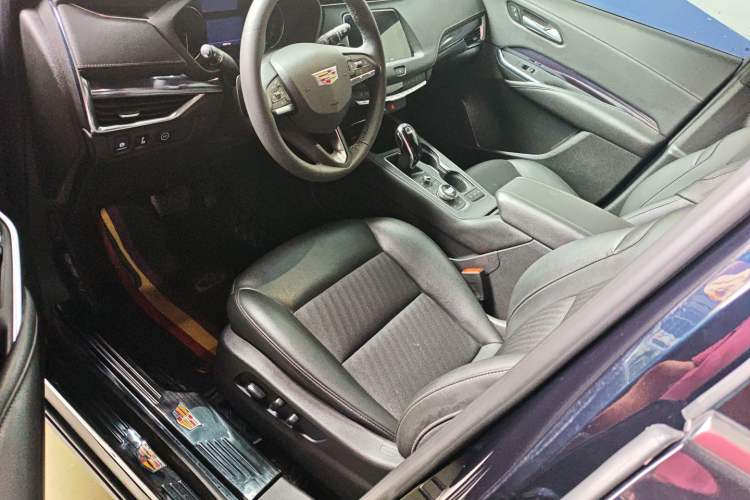 Used Cadillac XT4 2022 28T Two-Wheel Drive Fashion Edition Left Front Seat