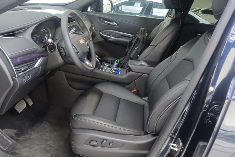 Used Cadillac XT4 2022 28T Two-Wheel Drive Fashion Edition Left Front Seat