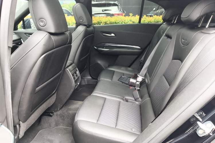 Used Cadillac XT4 2022 28T Two-Wheel Drive Fashion Edition Left Rear Seat