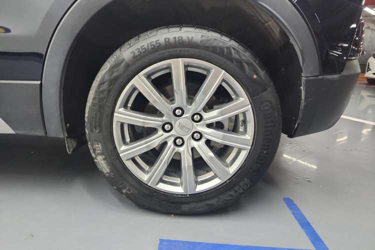 Used Cadillac XT4 2022 28T Two-Wheel-Drive Luxury Version Left Rear Wheel Hub