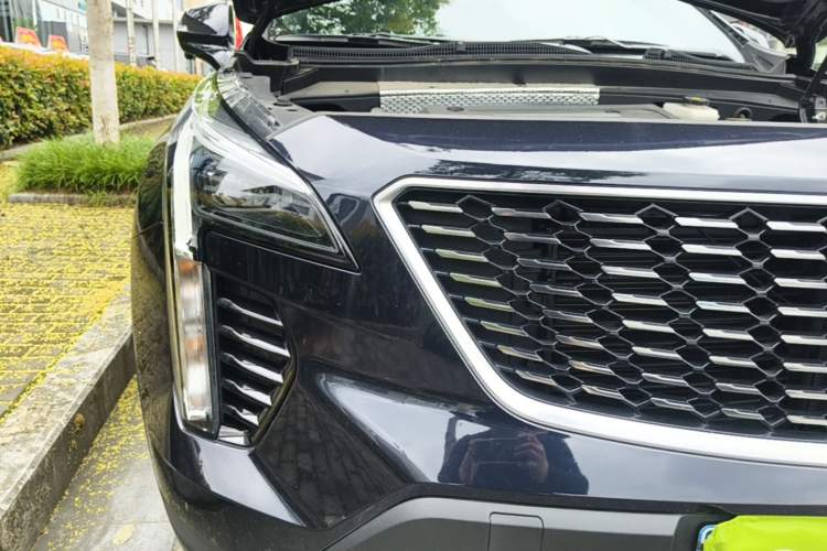 Used Cadillac XT4 2022 28T Two-Wheel Drive Fashion Edition Right Front Headlight