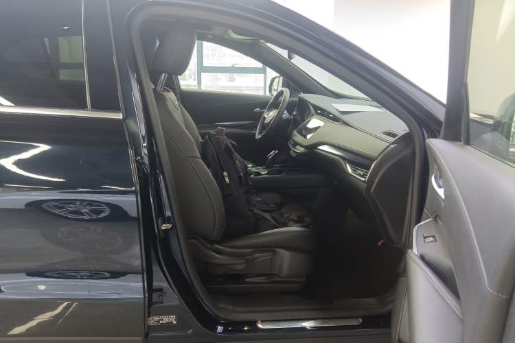 Used Cadillac XT4 2022 28T Two-Wheel Drive Fashion Edition Right Front Seat