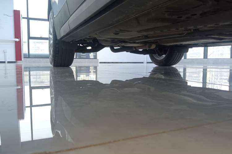 Used Cadillac XT4 2022 28T Two-Wheel Drive Fashion Edition Right Side Sill
