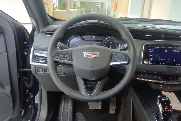 Used Cadillac XT4 2022 28T Two-Wheel Drive Fashion Edition Steering Wheel