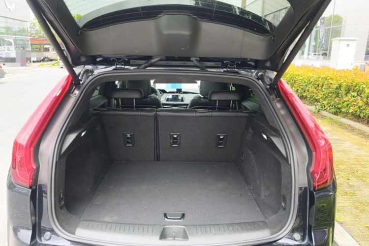 Used Cadillac XT4 2022 28T Two-Wheel Drive Fashion Edition Trunk