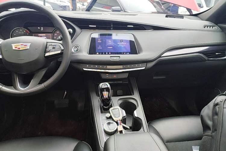 Used Cadillac XT4 2022 28T Two-Wheel Drive Fashion Edition Audio And AC Panel